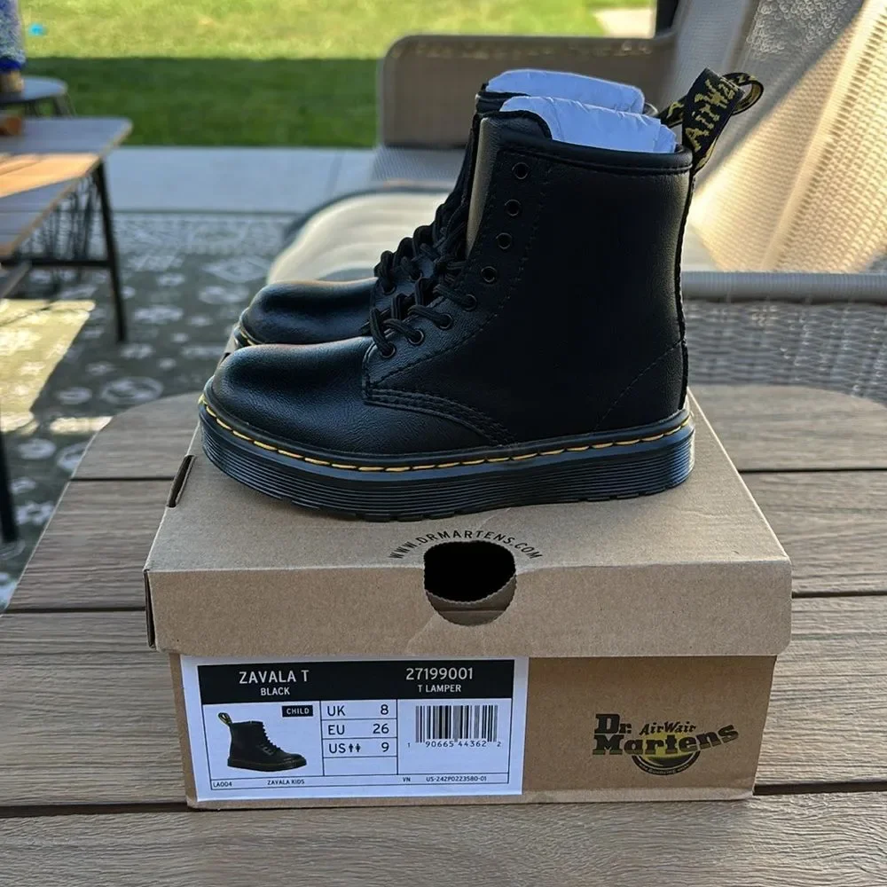 Dr. Martens Zavala Black Lace-Up combat Boots kids size US 9 new in box goth